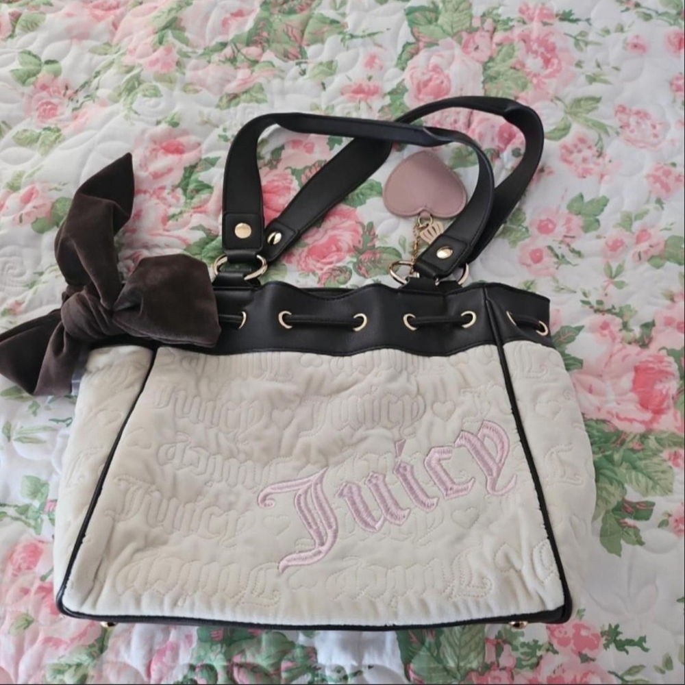Juicy Couture Cream and Black Shoulder Bag with Pink Logo